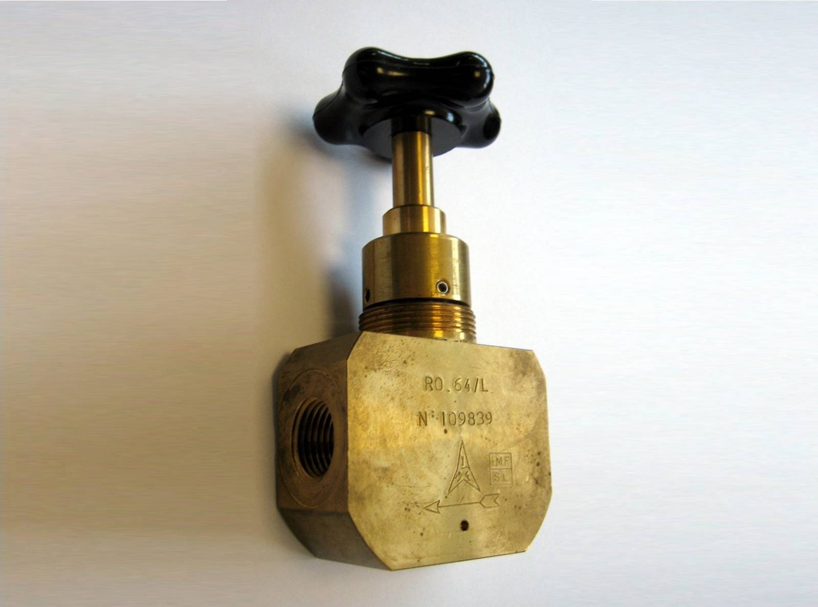 RO 64 VALVE