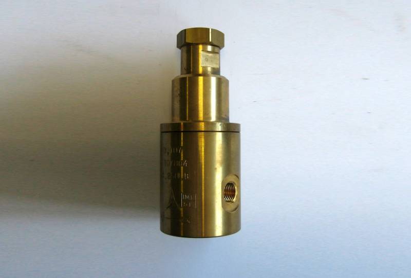 D107 Pressure Reducer